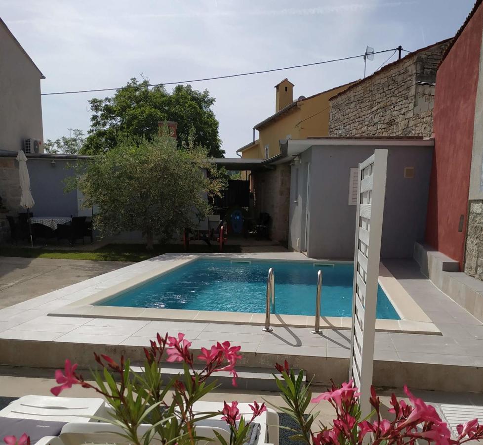 Holiday Home Peruski Екстер'єр фото